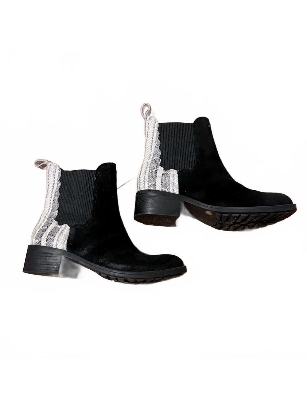 Lori Goldstein LI Wylie Black Suede & Snakeskin Low Heel Ankle Booties | Sz 7.5